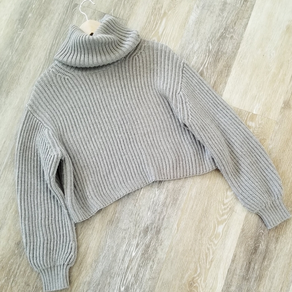 Babaton Aritzia Women's Guell Turtleneck Crop Chunky Knit Wool Sweater Like New - Picture 9 of 16